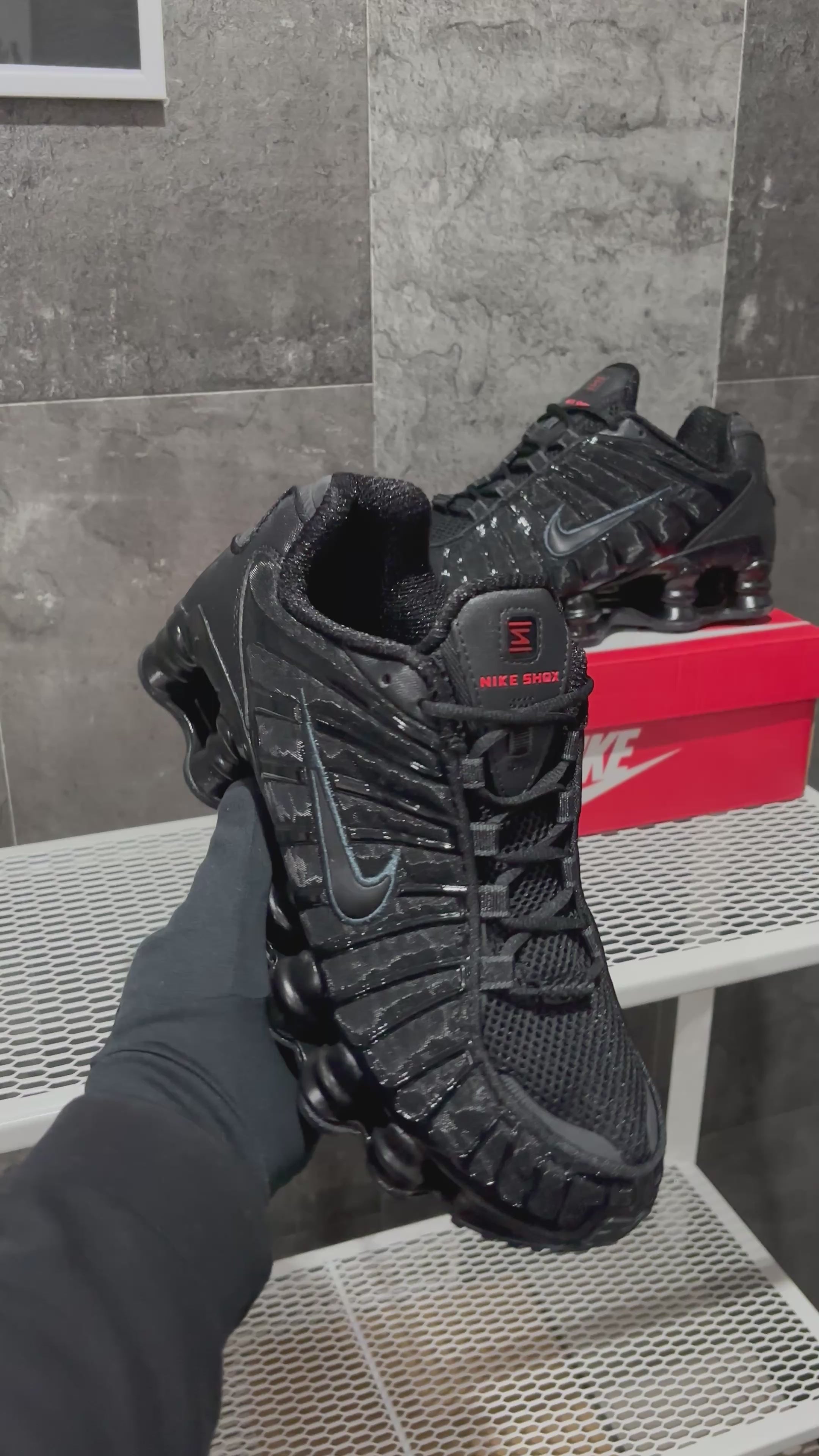 “NIKE SHOX TL ALL BLACK ⚫️”