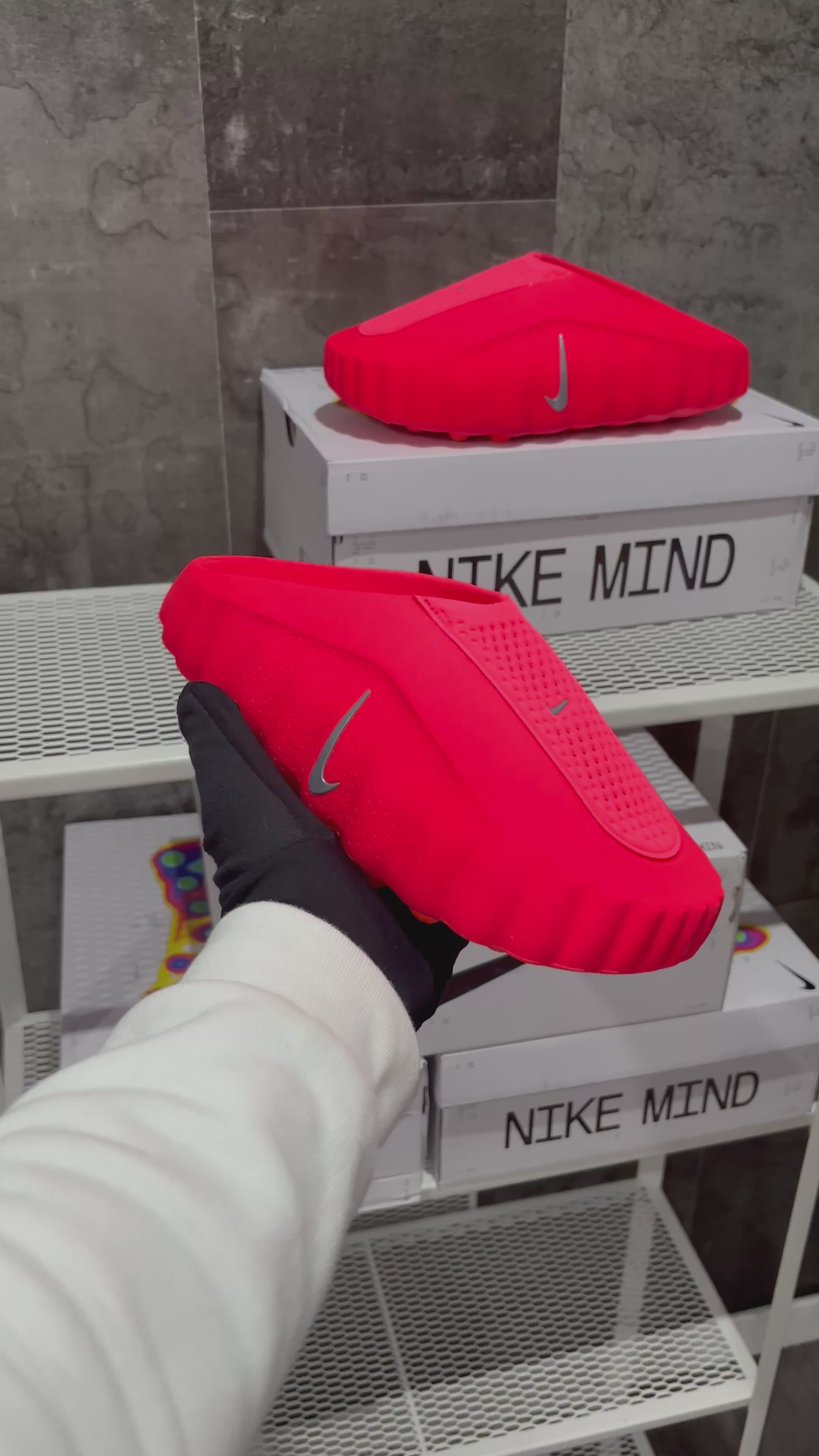 NIKE MIND 001 RED
