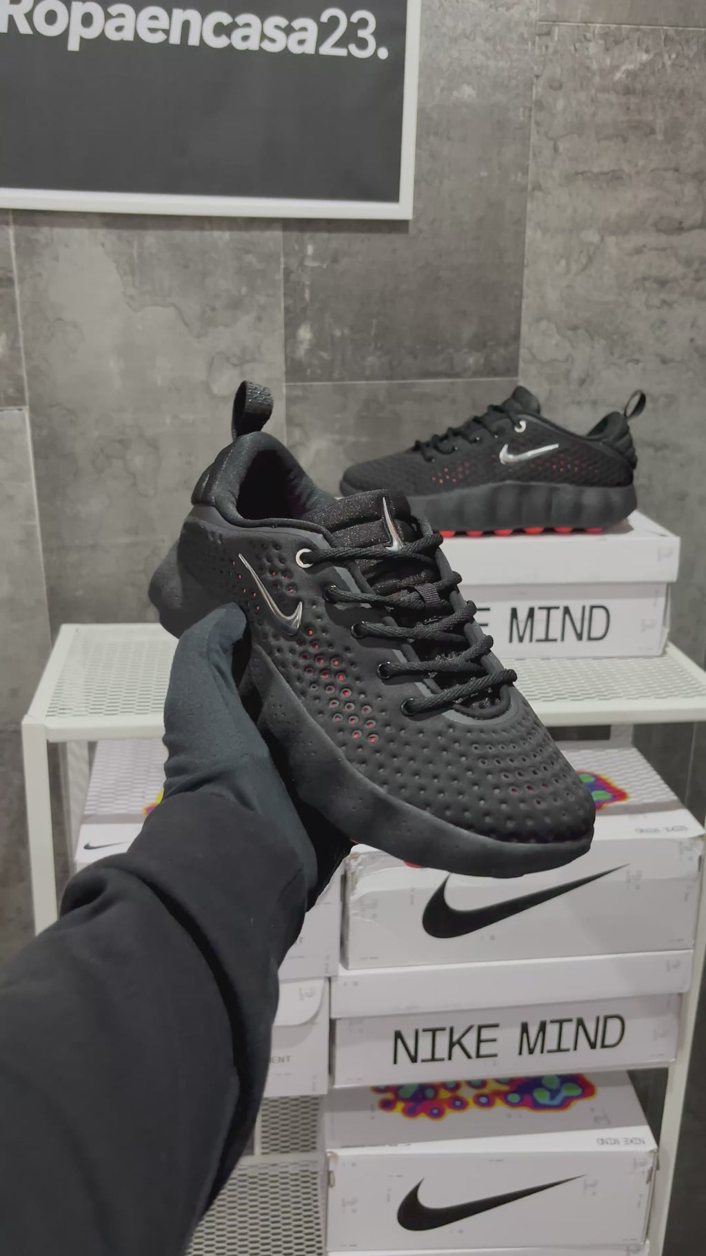 NIKE MIND 002 BLACK