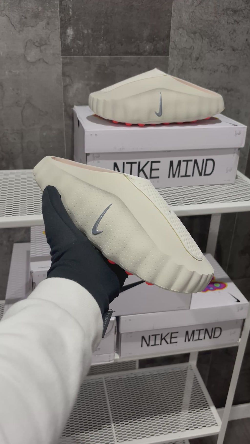 NIKE MIND 001 BEIGE
